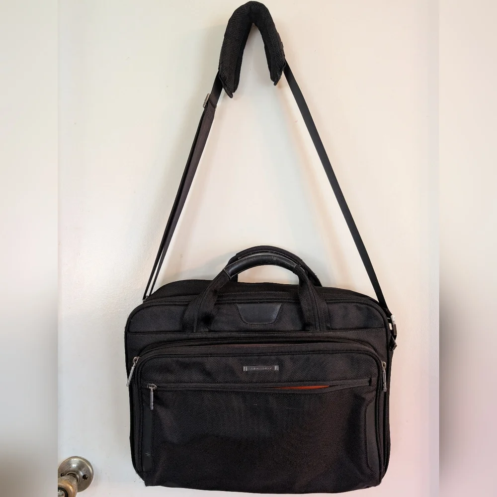 Briggs & Riley Black Expandable Laptop Briefcase Bag